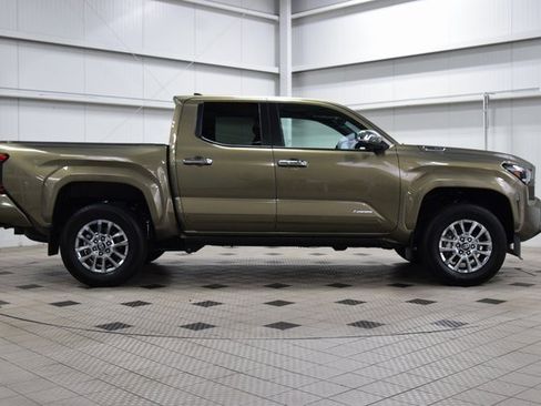 Used 2024 Toyota Tacoma Limited image 9