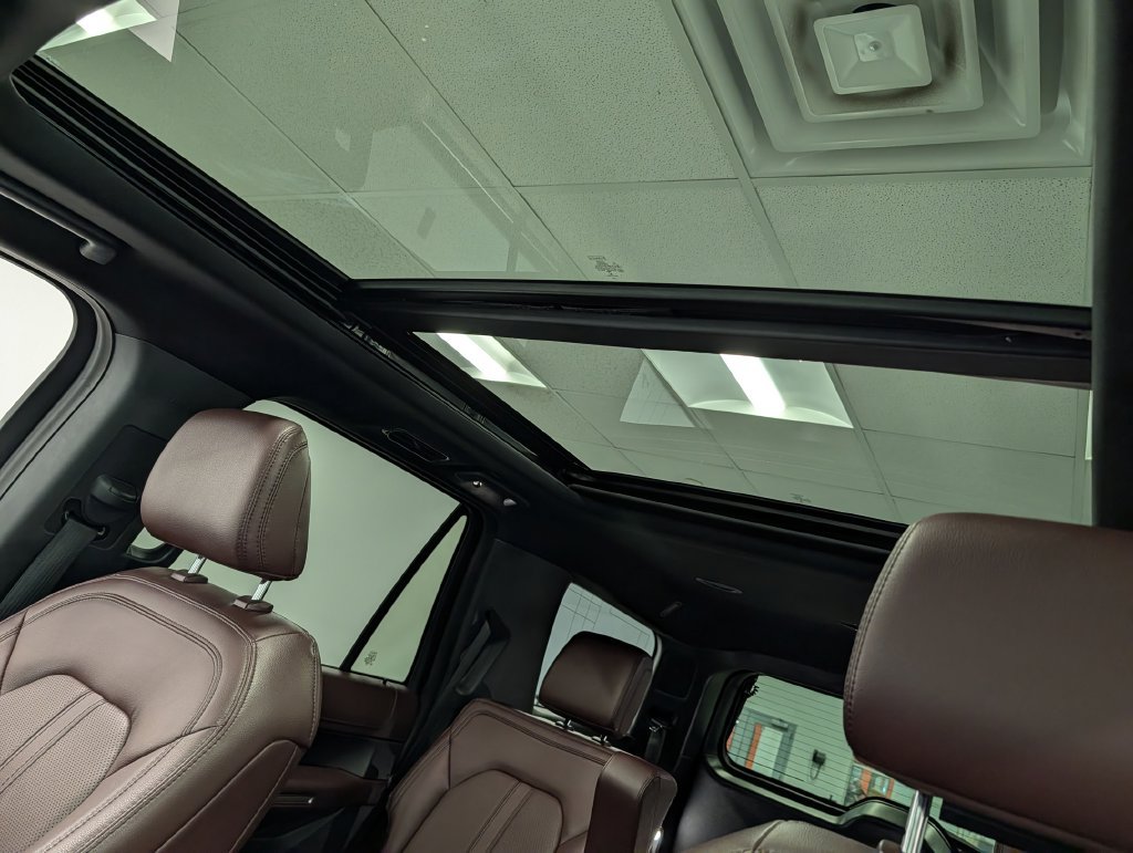 Used 2022 Ford Expedition Limited AWD/4WD image 25