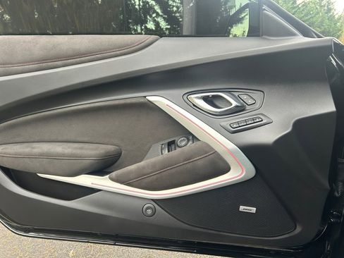 Used 2022 Chevrolet Camaro ZL1 image 23
