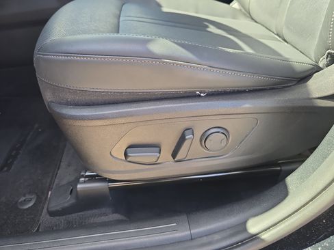 Certified 2022 Kia Sorento SX image 21