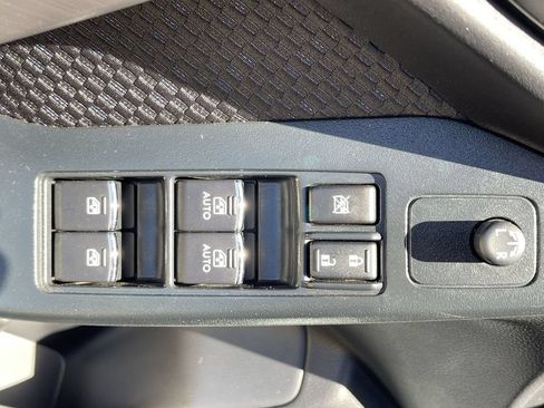 Used 2017 Subaru Forester 2.5i w/ Alloy Wheel Package AWD/4WD image 23