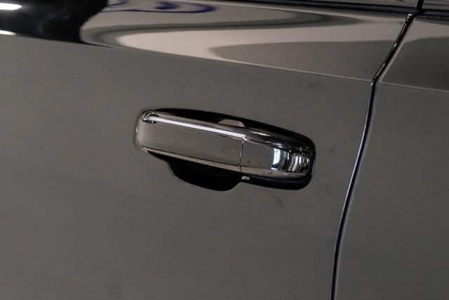 Used 2023 Cadillac Escalade V AWD/4WD image 57