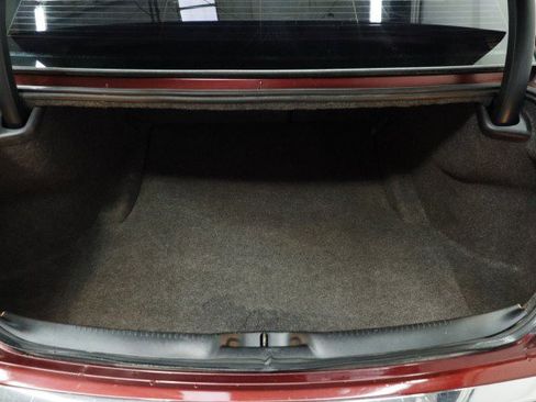 Used 2017 Chrysler 300 Limited RWD image 30