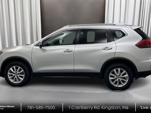 Certified 2017 Nissan Rogue SV w/ SV Premium Package image 7