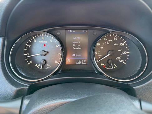 Used 2020 Nissan Rogue SV image 6