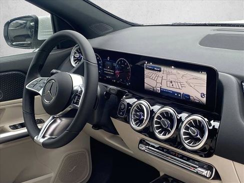 New 2025 Mercedes-Benz GLA 250 image 27