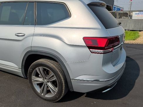 Used 2019 Volkswagen Atlas SEL R-Line AWD/4WD image 5