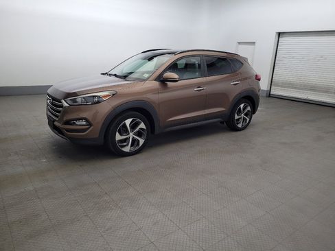 Used 2016 Hyundai Tucson Limited w/ Option Group 03 AWD/4WD image 2