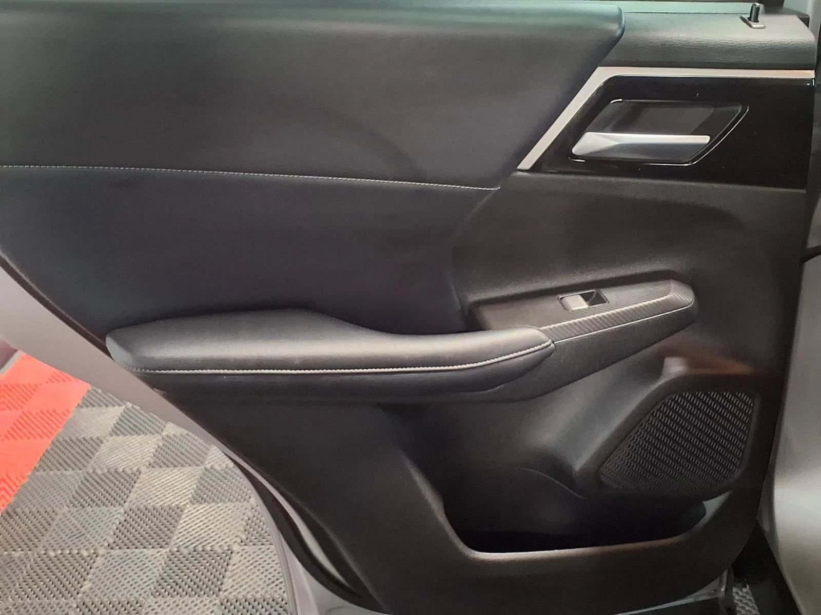 Used 2022 Mitsubishi Outlander SE AWD/4WD image 14