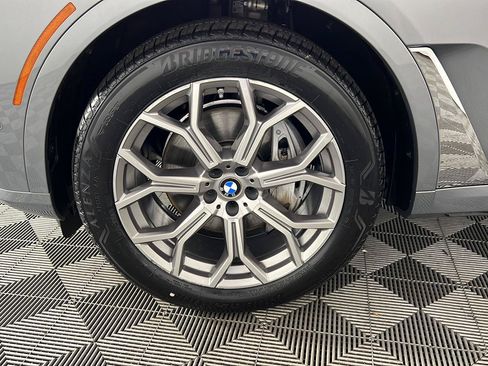 Certified 2024 BMW X7 xDrive40i w/ Premium Package AWD/4WD image 14