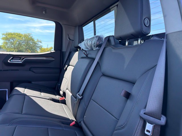 New 2026 Chevrolet Silverado 1500 RST w/ Redline Edition AWD/4WD image 18