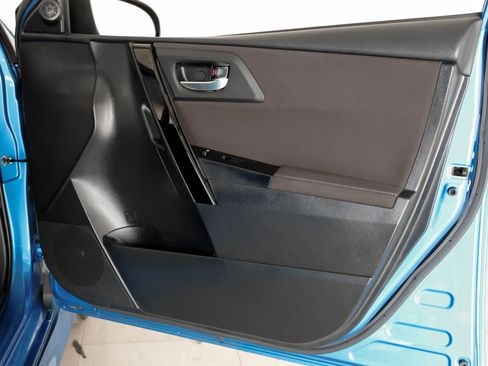 Used 2016 Scion iM Hatchback 4D image 44