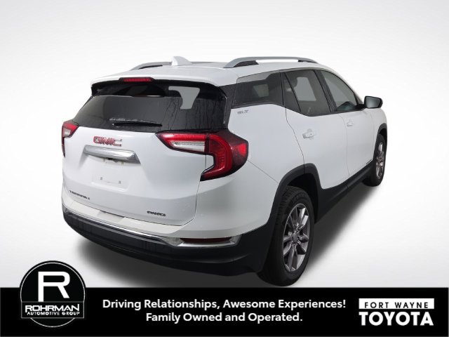 Used 2024 GMC Terrain SLT AWD/4WD image 7