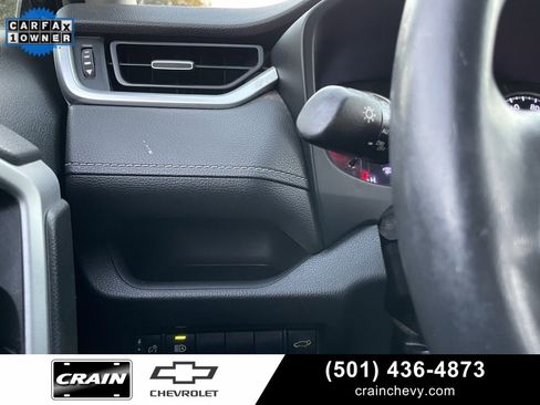 Used 2021 Toyota RAV4 XLE Premium image 14