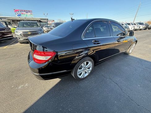 Used 2009 Mercedes-Benz C 300 Sedan image 3