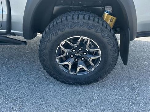 New 2026 Chevrolet Colorado ZR2 AWD/4WD image 9