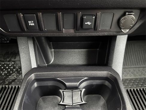 Used 2022 Toyota Tacoma SR image 21