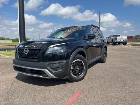 Used 2024 Nissan Pathfinder Rock Creek AWD/4WD image 3