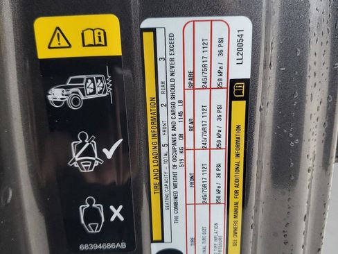 Certified 2020 Jeep Gladiator Sport w/ Quick Order Package 24S image 31