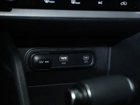 Used 2025 Kia Sportage LX image 27