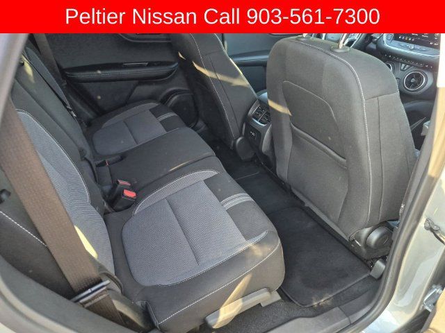 Used 2025 Chevrolet Blazer LT FWD image 14