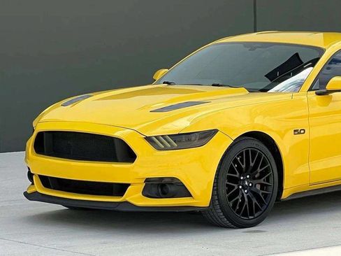 Used 2017 Ford Mustang GT w/ GT Performance Package RWD image 32