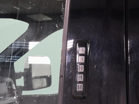 Used 2024 Ford F250 Platinum image 12