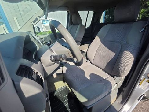Used 2014 Nissan Frontier S AWD/4WD image 27