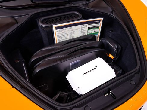 Used 2026 McLaren 750S Spider RWD image 25