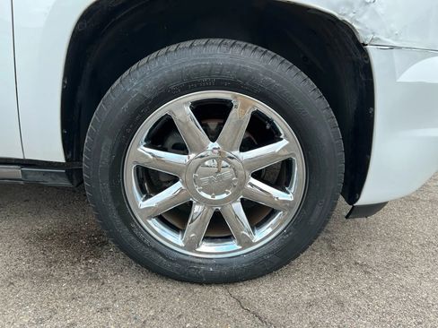 Used 2014 GMC Yukon XL Denali image 10