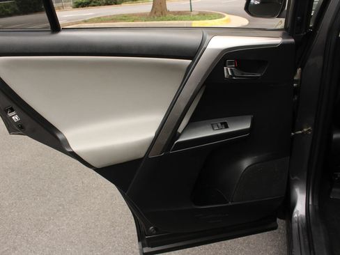 Used 2017 Toyota RAV4 XLE w/ All Weather Liner Package AWD/4WD image 20