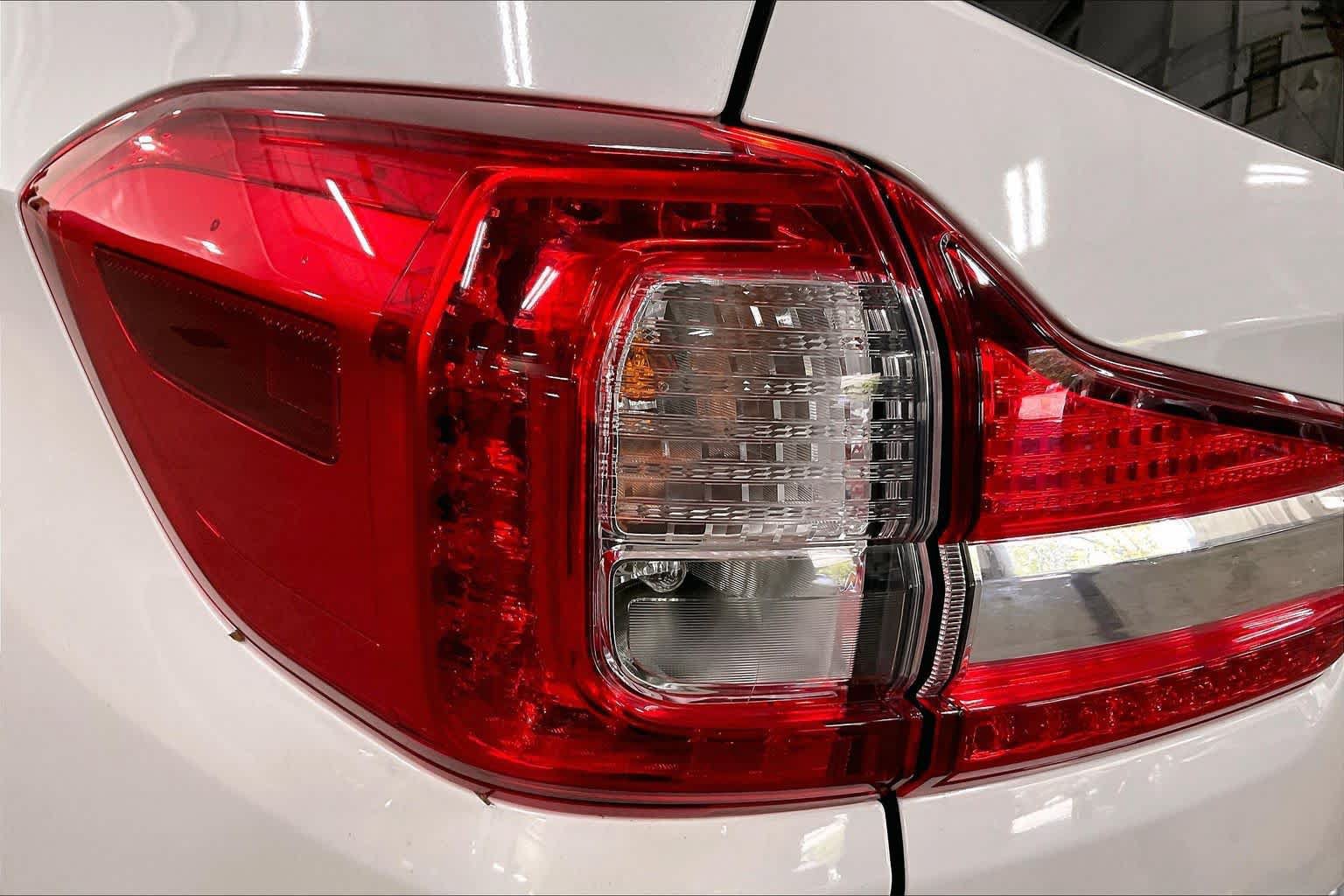 Used 2019 Subaru Ascent Premium AWD/4WD image 28