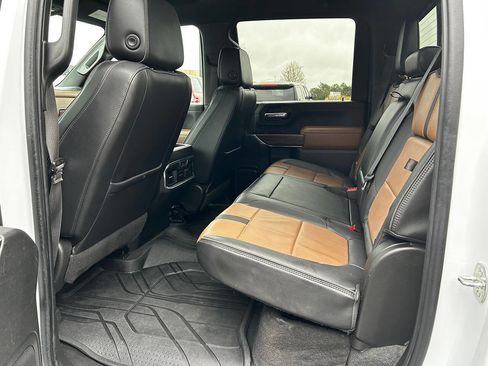 Used 2021 Chevrolet Silverado 2500 High Country image 10