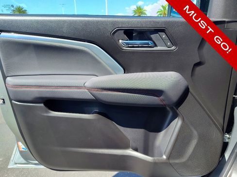 Used 2026 Chevrolet Colorado Z71 AWD/4WD image 9