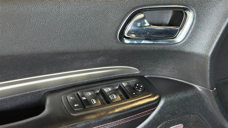 Used 2015 Dodge Durango R/T w/ Trailer Tow Group IV RWD image 19