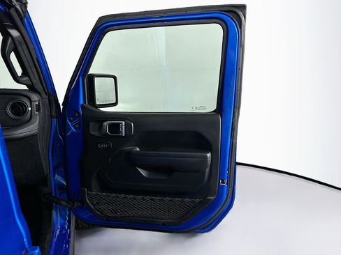 Used 2024 Jeep Wrangler Unlimited Rubicon 4xe AWD/4WD image 30