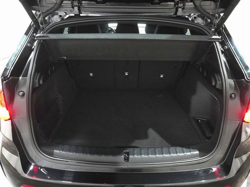 Used 2025 BMW X1 xDrive28i w/ Technology Package image 5