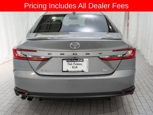 Used 2025 Toyota Camry SE w/ Convenience Package FWD image 4