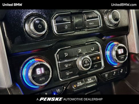 Used 2021 GMC Yukon SLT w/ SLT Luxury Plus Package image 10