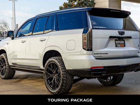 Used 2026 Cadillac Escalade Platinum Sport w/ LPO, ONYX Package image 7