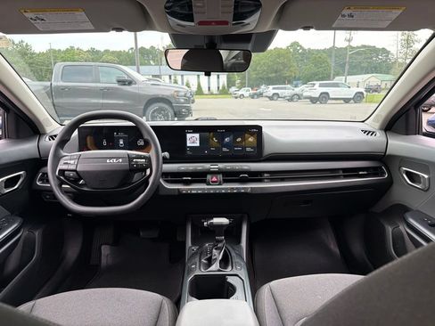 Used 2025 Kia K4 FWD image 8