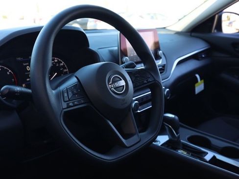 New 2025 Nissan Altima 2.5 S image 14