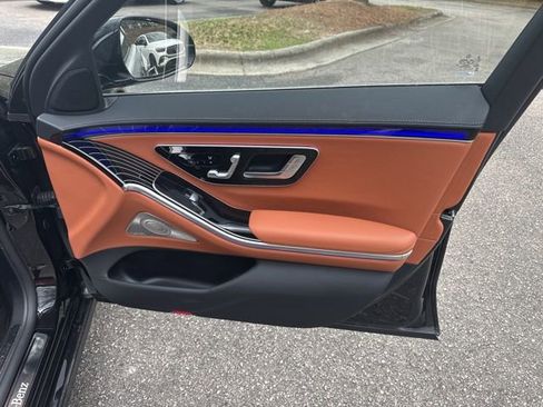 Used 2022 Mercedes-Benz S 580 4MATIC Sedan image 19