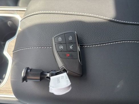 New 2026 GMC Acadia Denali w/ Super Cruise Package image 65