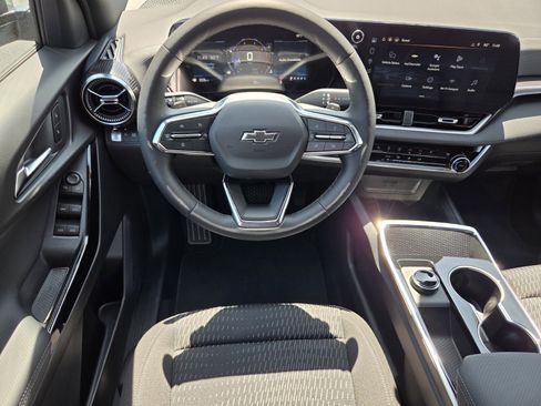 New 2026 Chevrolet Equinox LT w/ Midnight Edition FWD image 9