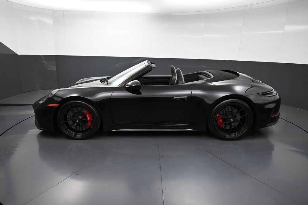 Certified 2026 Porsche 911 Carrera 4 GTS AWD/4WD image 31