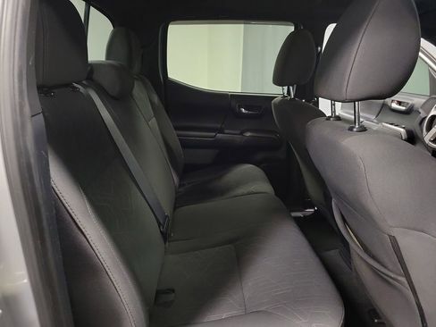 Used 2017 Toyota Tacoma TRD Off-Road w/ Premium & Technology Package image 21