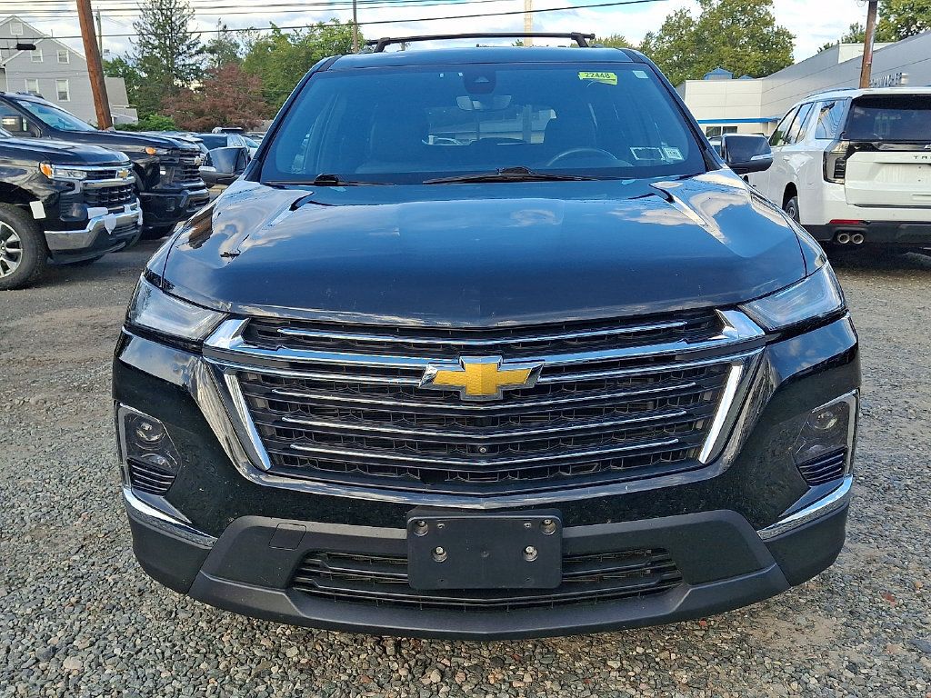 Used 2023 Chevrolet Traverse LT AWD/4WD image 2