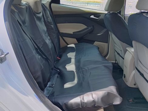 Used 2014 Ford Focus SE FWD image 19