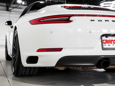 Used 2017 Porsche 911 Targa 4 image 65